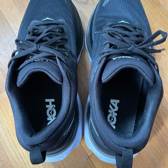 HOKA Bondi 8 running shoes 9.5 wide - Picture 4 of 7